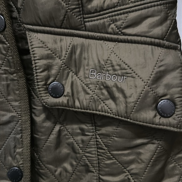 Perfect condition dark green Barbour women’s quilted jacket size US 2 - Picture 3 of 5
